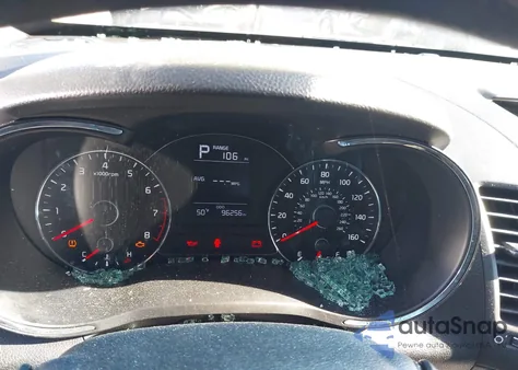 2018 Kia Forte Lx z USA, uszkodzony, nr VIN 3KPFK4A77JE182683